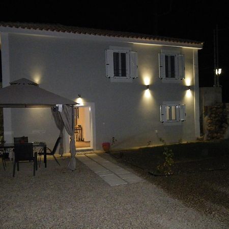 Vikou House Villa Gyri Exterior photo